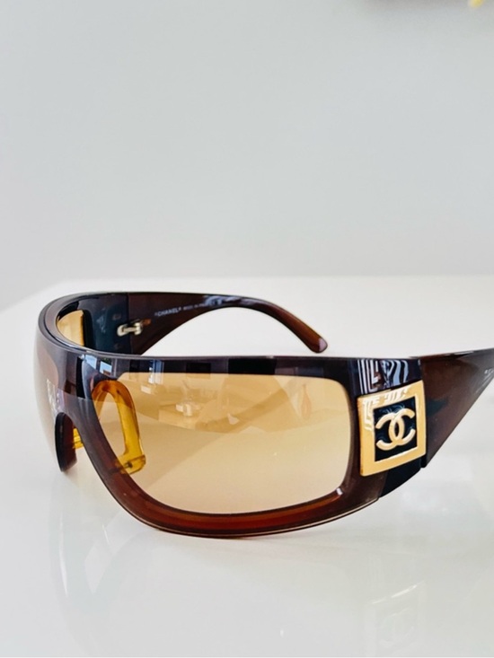CHANEL Accessories - RARE🦋 Vintage CHANEL Vintage 5085 brown gold sunglasses